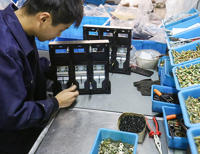 Intelligent Circuit Breaker Assembly Workshop